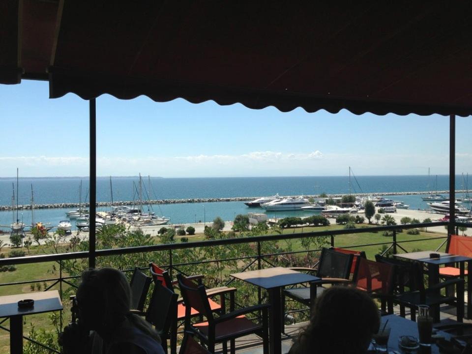 Haris Modern Apt. Near The Sea Saloniki Zewnętrze zdjęcie